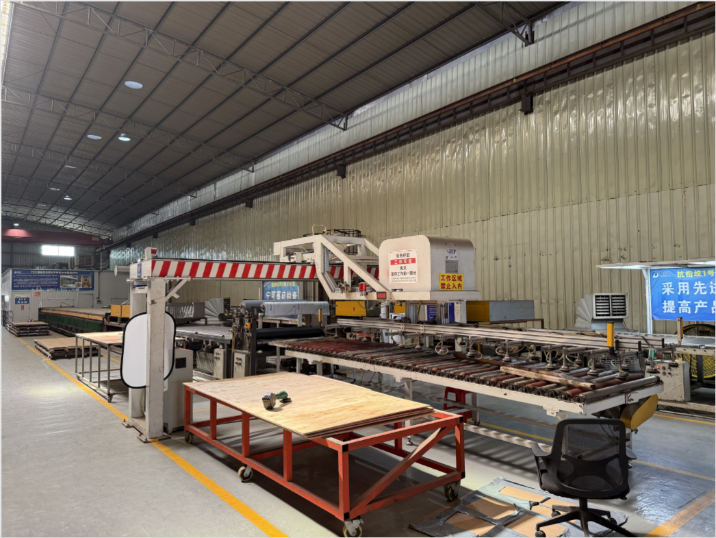 Automates lifting, moving, and placing stainless steel sheets, improving efficiency, safety, and precision in metal fabrication.