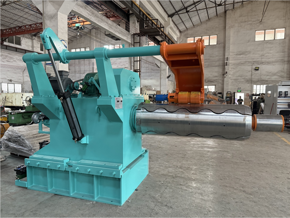 Holds and unwinds metal coils to feed the slitting line steadily for continuous production.