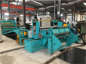 Precisely align strips/sheets with the cutting centerline