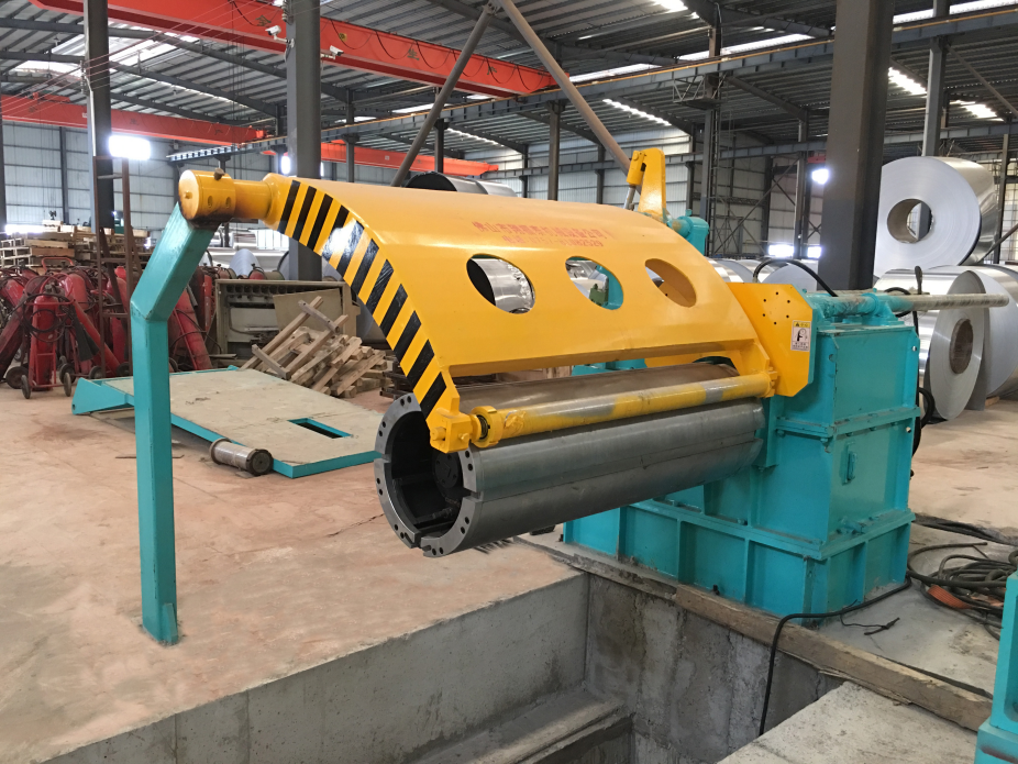 The recoiler in slitting lines performs key functions.Coiling、Tension control、Surface protection