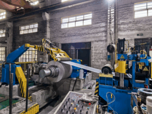 Thick-gauge metal coil slitting lines specialize in precision cutting of metal coils.