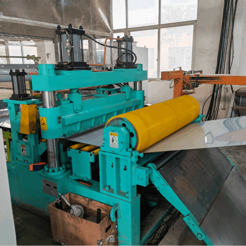 Metal slitting equipment is designed to precisely cut metal coils (e.g., steel, aluminum, copper) into narrow strips of required widths. It is widely used in industries like automotive, appliances, construction, and electronics. Key purposes include optimizing material usage, enabling customized dimensions, and ensuring clean-cut edges for further processing (e.g., stamping, bending).