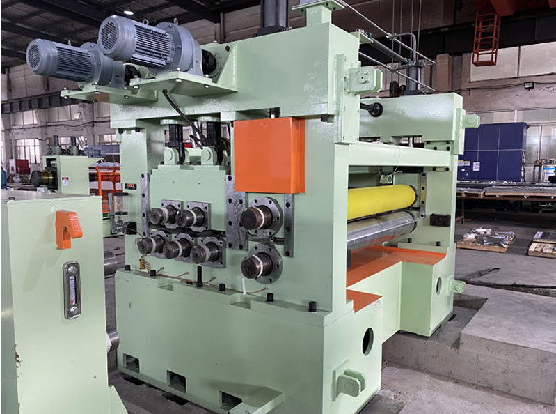 Leveling and cross-cutting lines are core equipment in metal processing, designed to precisely level coils or sheets and cut them to specified dimensions. 