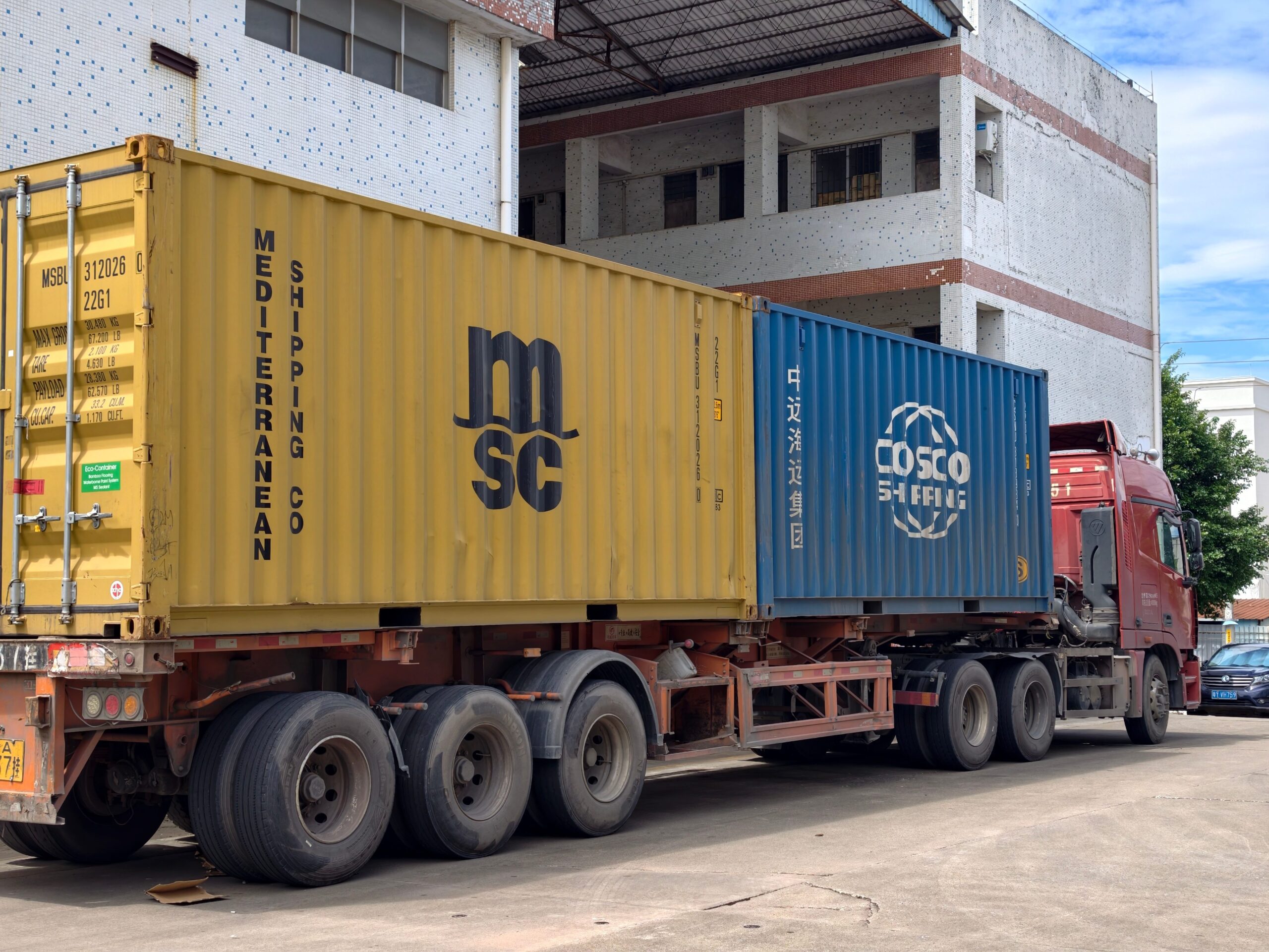 Steel Sheet Loading Machine is designed for high-efficiency, automated material handling in metal processing facilities.